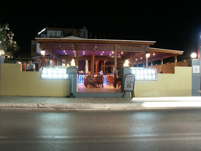 帕拉迪奥酒店 阿德里安诺斯·坎波斯 外观 照片
